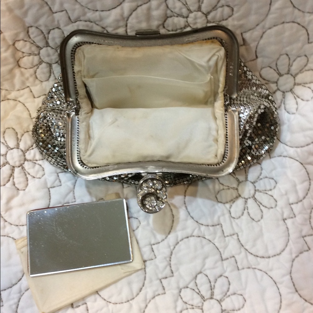 Whiting & Davis Silver Evening Bag - Picture 5 of 10
